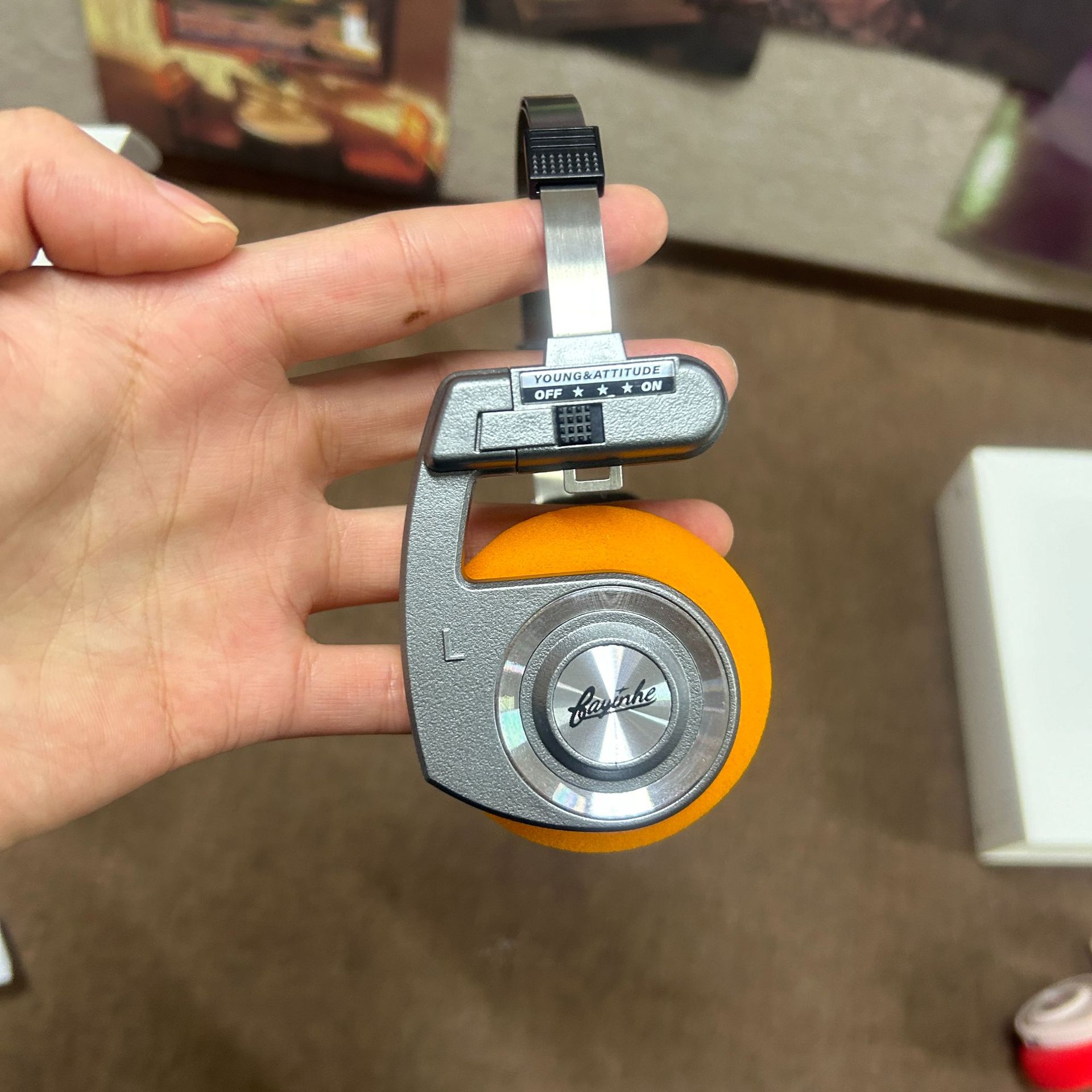 Retro Folding Wireless Headpho - огляд і ціна Retro Gaming Kc